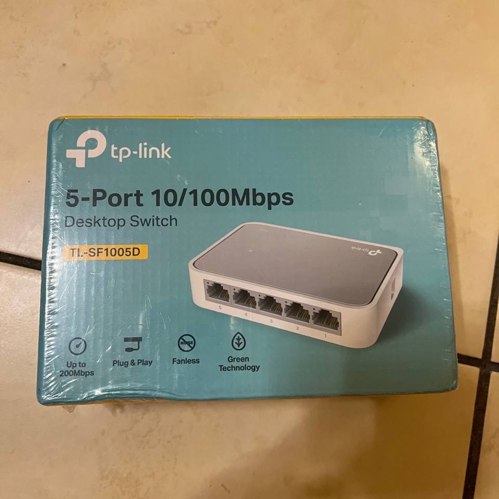 TP-Link TL-SF1005D 5-Port Fast Ethernet 10/100Mbps Unmanaged Desktop Switch